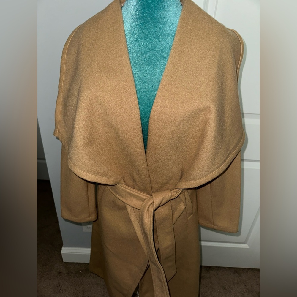 Fall Tan Jacket 🧥✨ - Picture 2 of 8